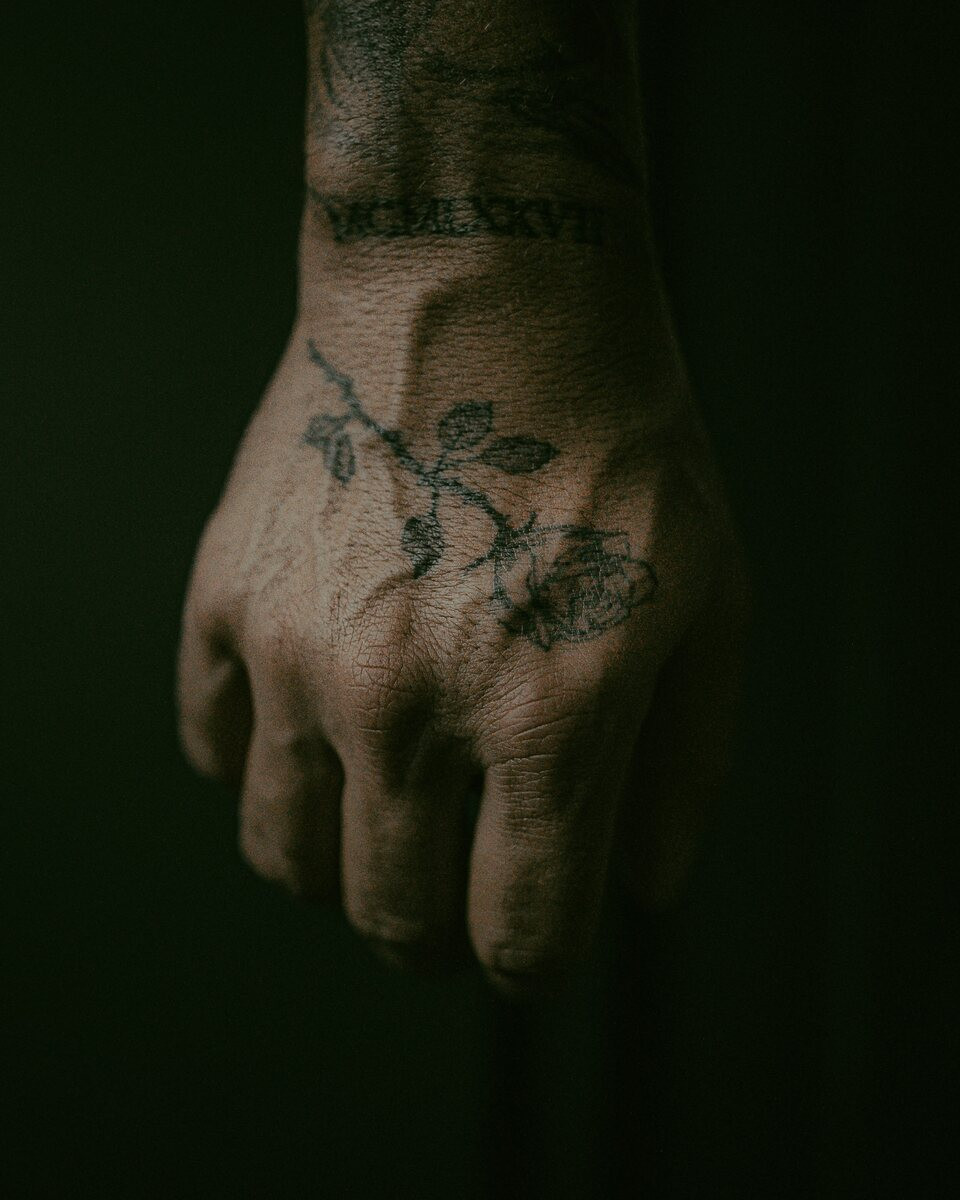 finger tattoo 01 featured